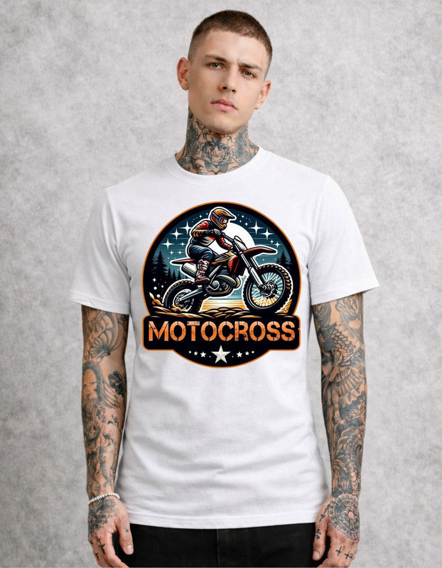 Tricou cu aspect grafic distinctiv